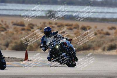 media/Dec-18-2022-SoCal Trackdays (Sun) [[8099a50955]]/Turn 7 Backside (1125am)/